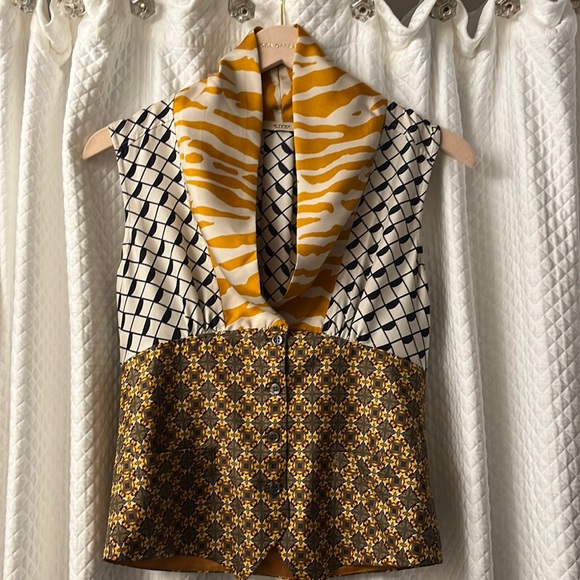 Printed Etro vest. It size 40. 100% silk - Picture 1 of 6